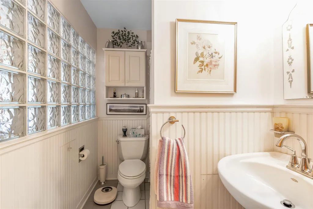 18 Beech Street Burlington VT 05401