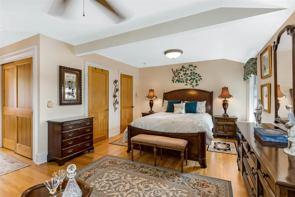 18 Beech Street Burlington VT 05401
