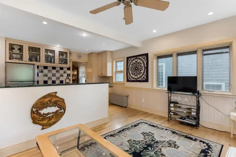 18 Beech Street Burlington VT 05401