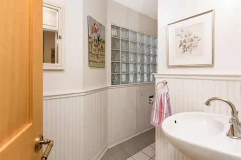 18 Beech Street Burlington VT 05401