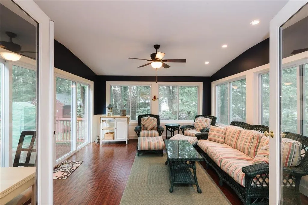 16 River Bend Circle Exeter NH 03833