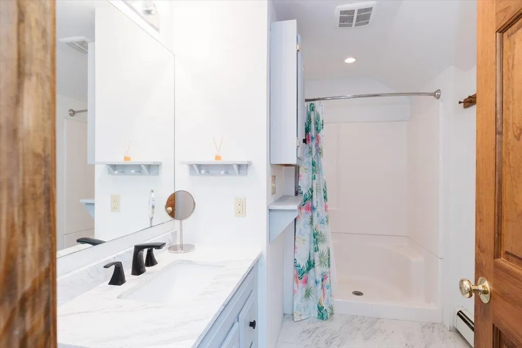 16 River Bend Circle Exeter NH 03833