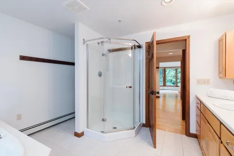 16 River Bend Circle Exeter NH 03833