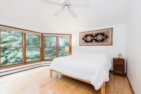 16 River Bend Circle Exeter NH 03833