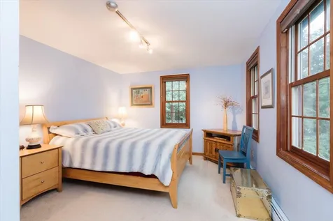16 River Bend Circle Exeter NH 03833