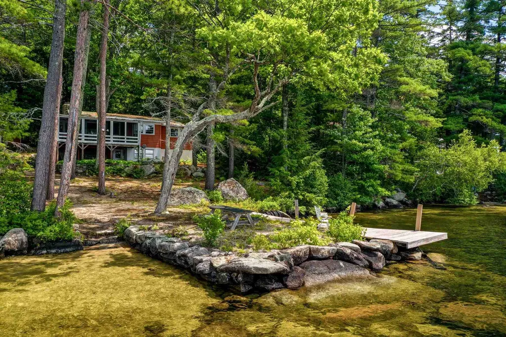 11 Point Drive Moultonborough NH 03254