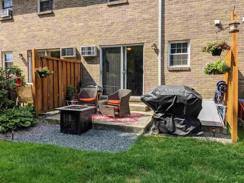 5 Fieldstone Drive Londonderry NH 03053