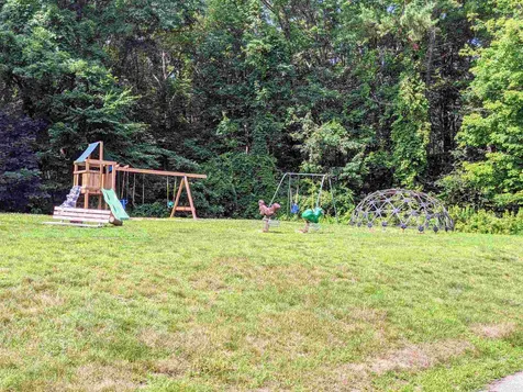 5 Fieldstone Drive Londonderry NH 03053