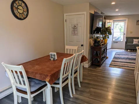 5 Fieldstone Drive Londonderry NH 03053