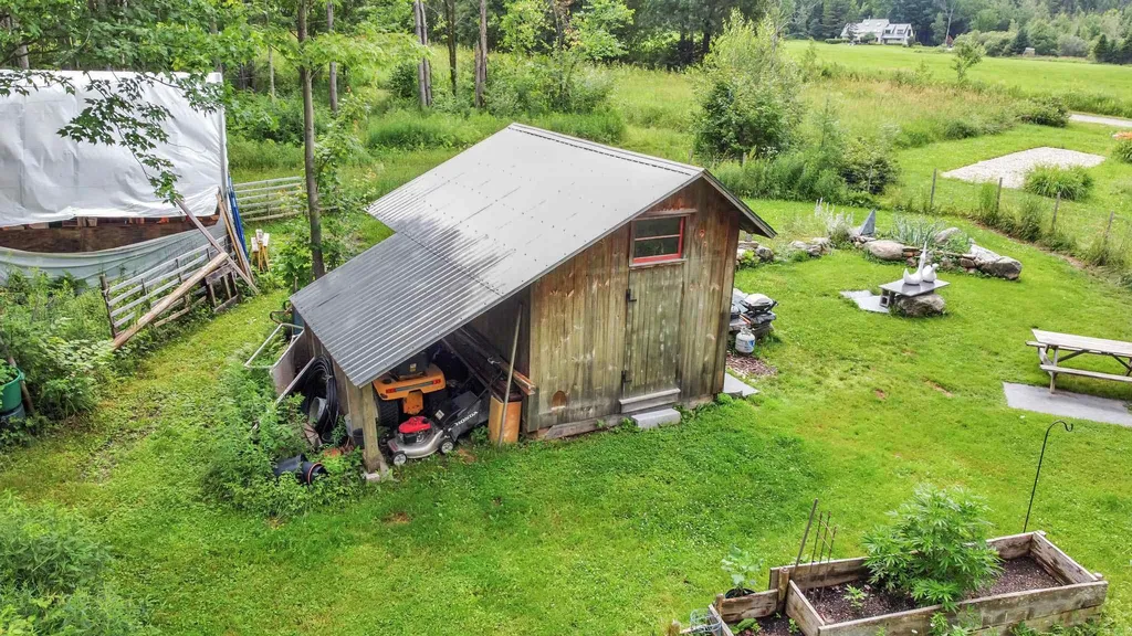 352 Applewood Road Warren VT 05674