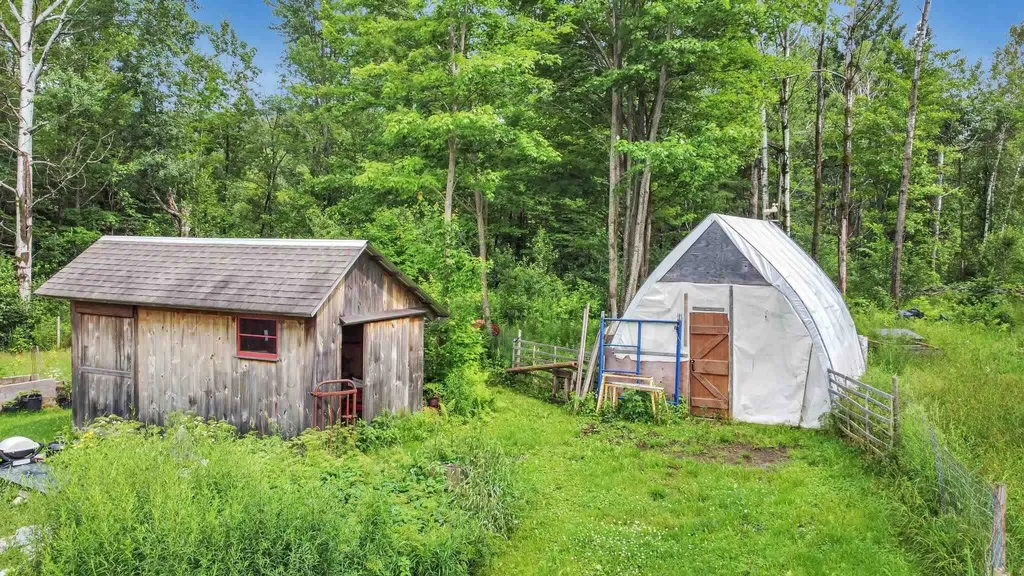 352 Applewood Road Warren VT 05674
