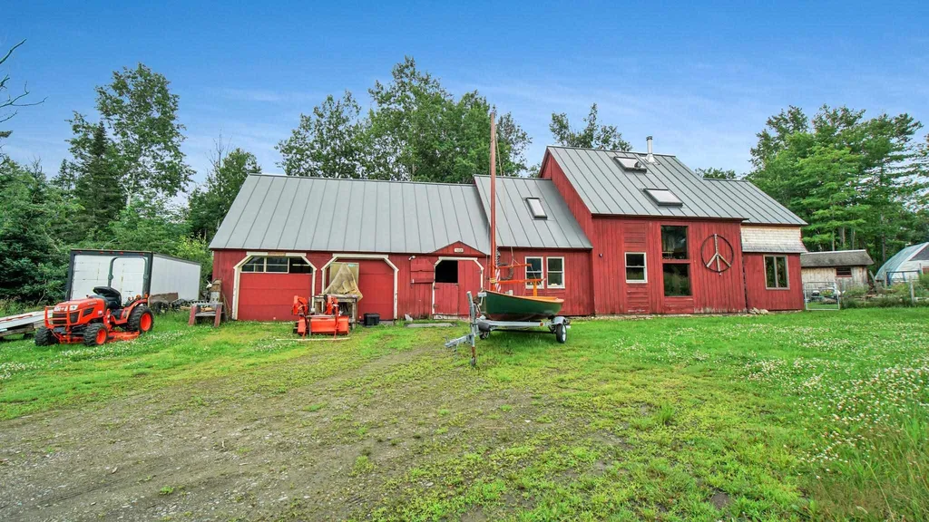 352 Applewood Road Warren VT 05674