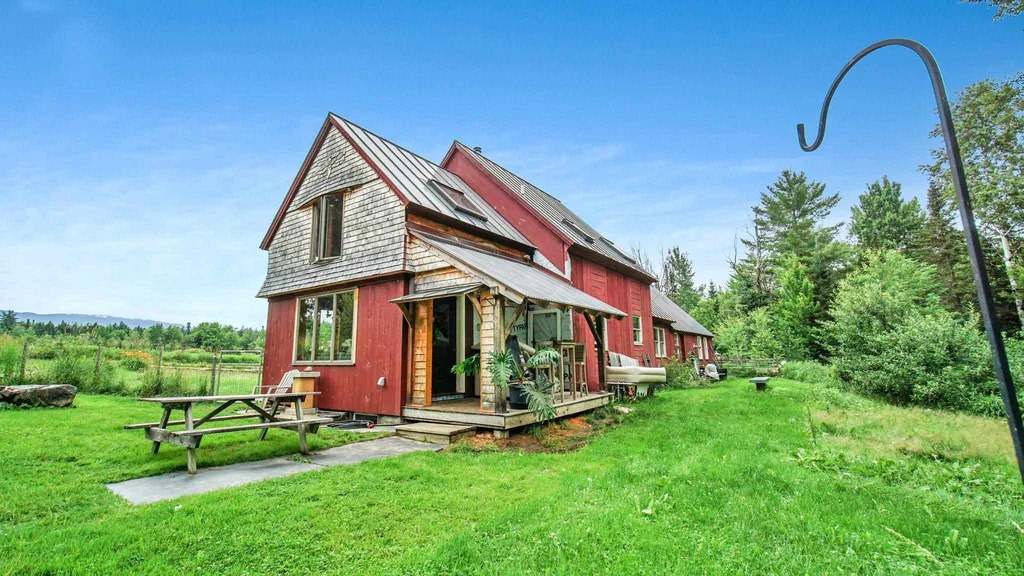 352 Applewood Road Warren VT 05674