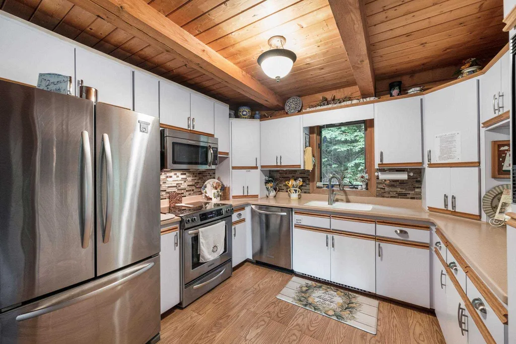 34 Westwood Drive Lincoln NH 03251