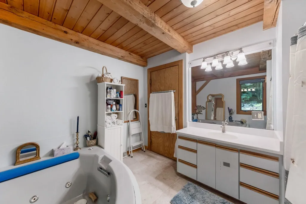 34 Westwood Drive Lincoln NH 03251