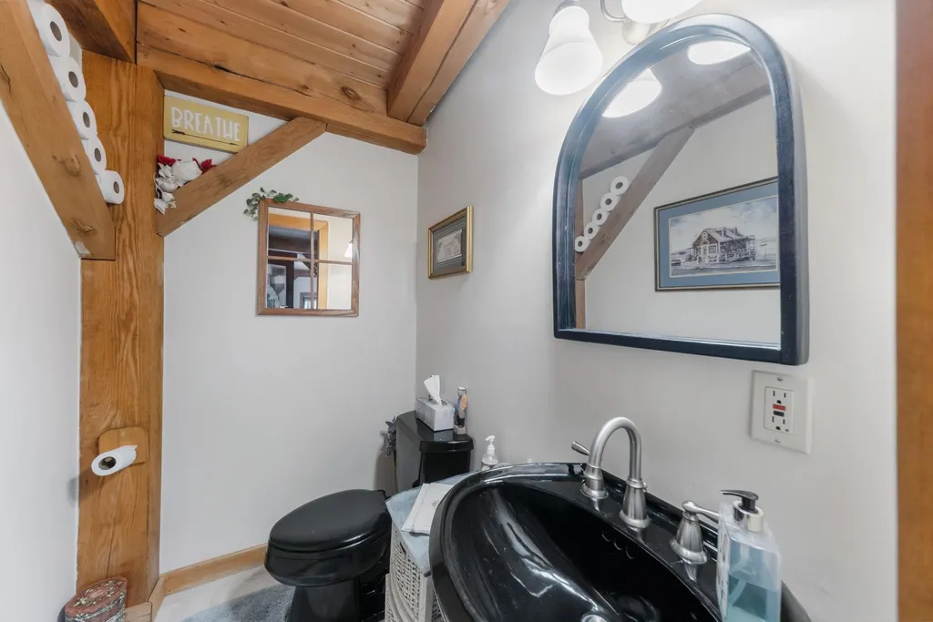 34 Westwood Drive Lincoln NH 03251