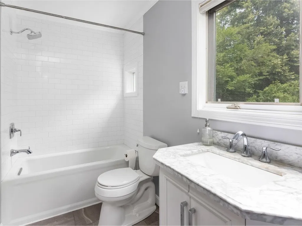 282 Joan Avenue Richmond VT 05477