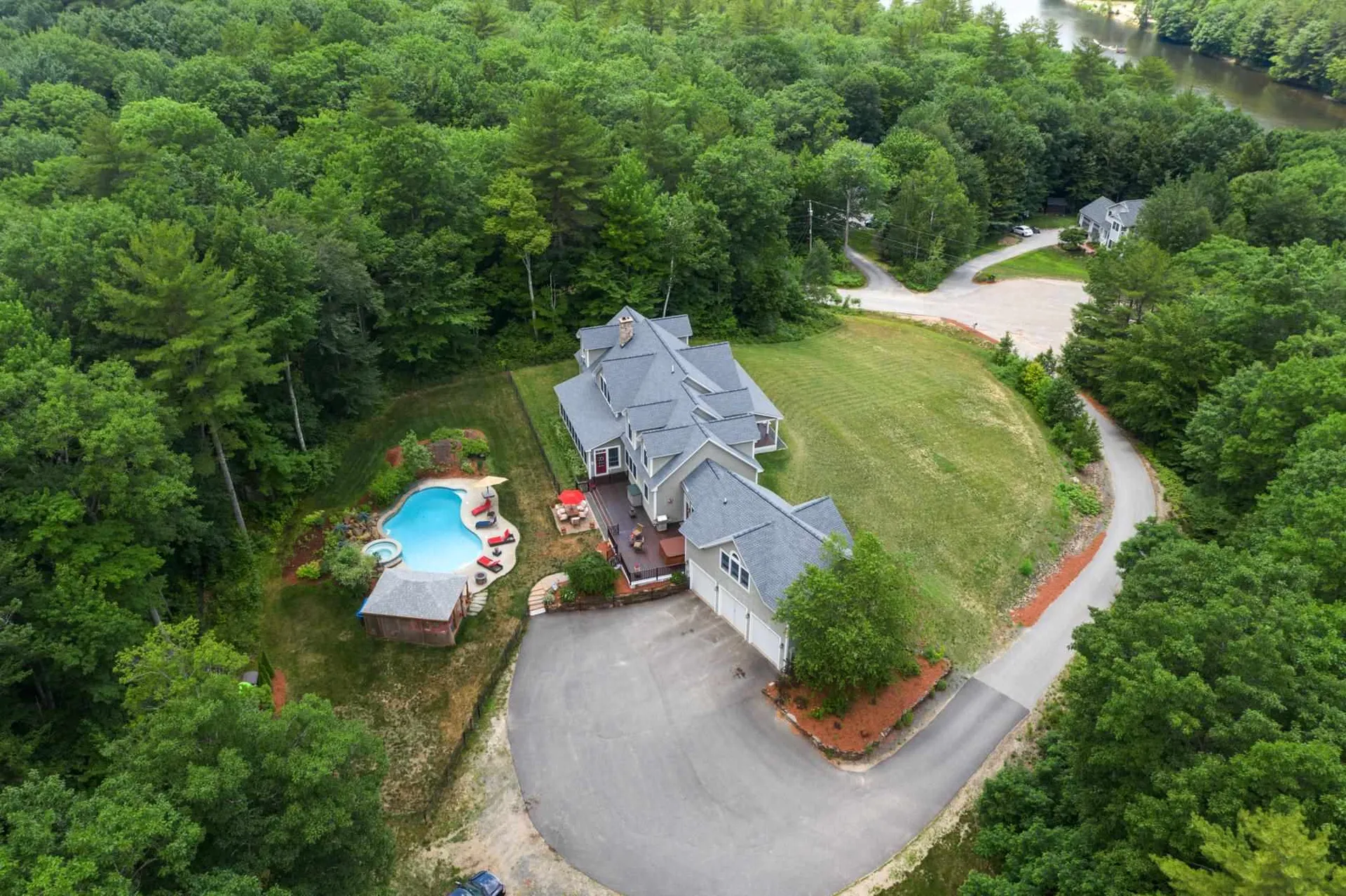 141 Riverwood Drive New Hampton NH 03256