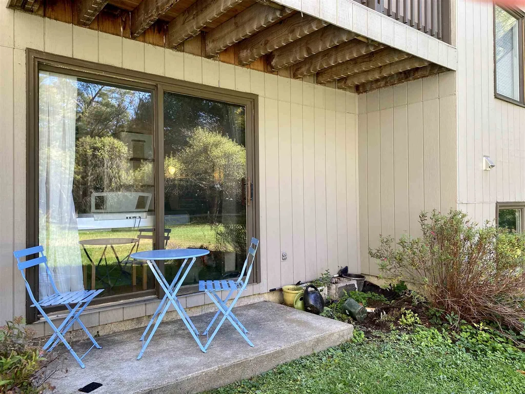 213 Brook Hollow Hanover NH 03755