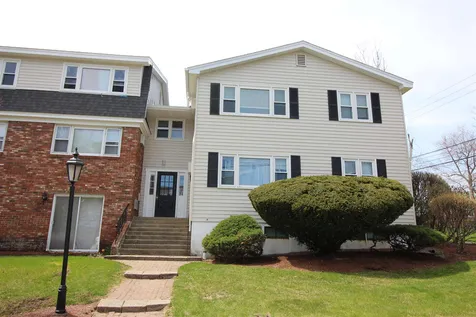 73 East Broadway Street Derry NH 03102