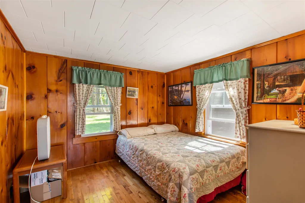 11 Hawes Road Pittsburg NH 03592
