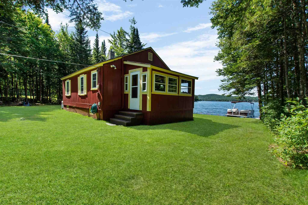 11 Hawes Road Pittsburg NH 03592