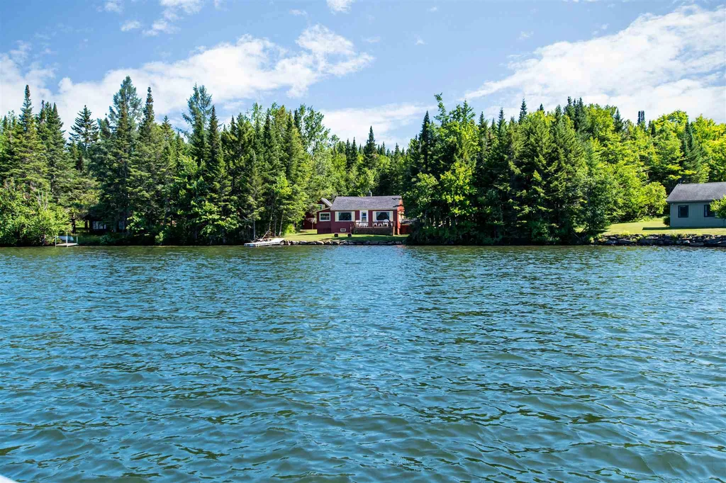11 Hawes Road Pittsburg NH 03592