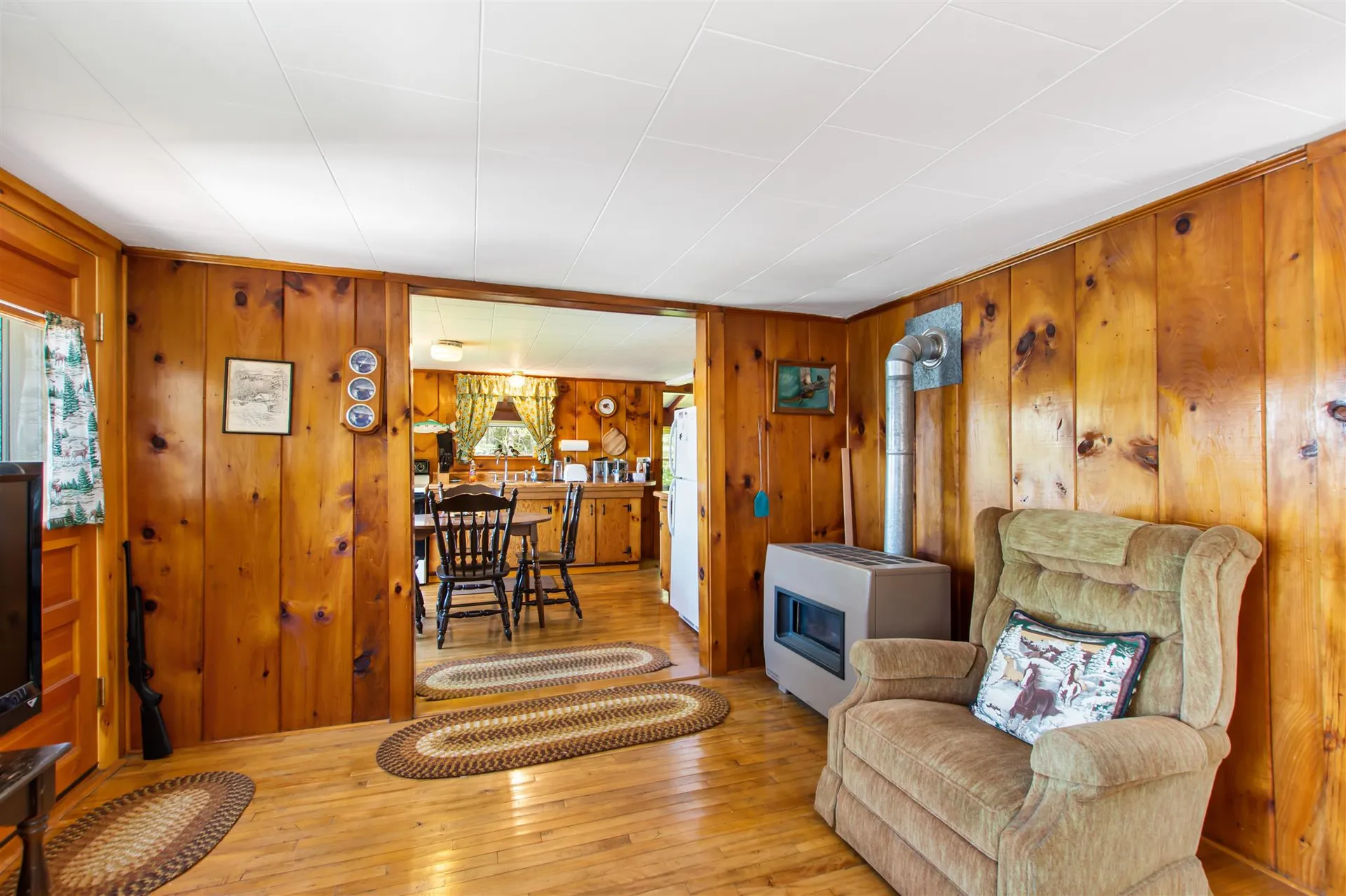 11 Hawes Road Pittsburg NH 03592
