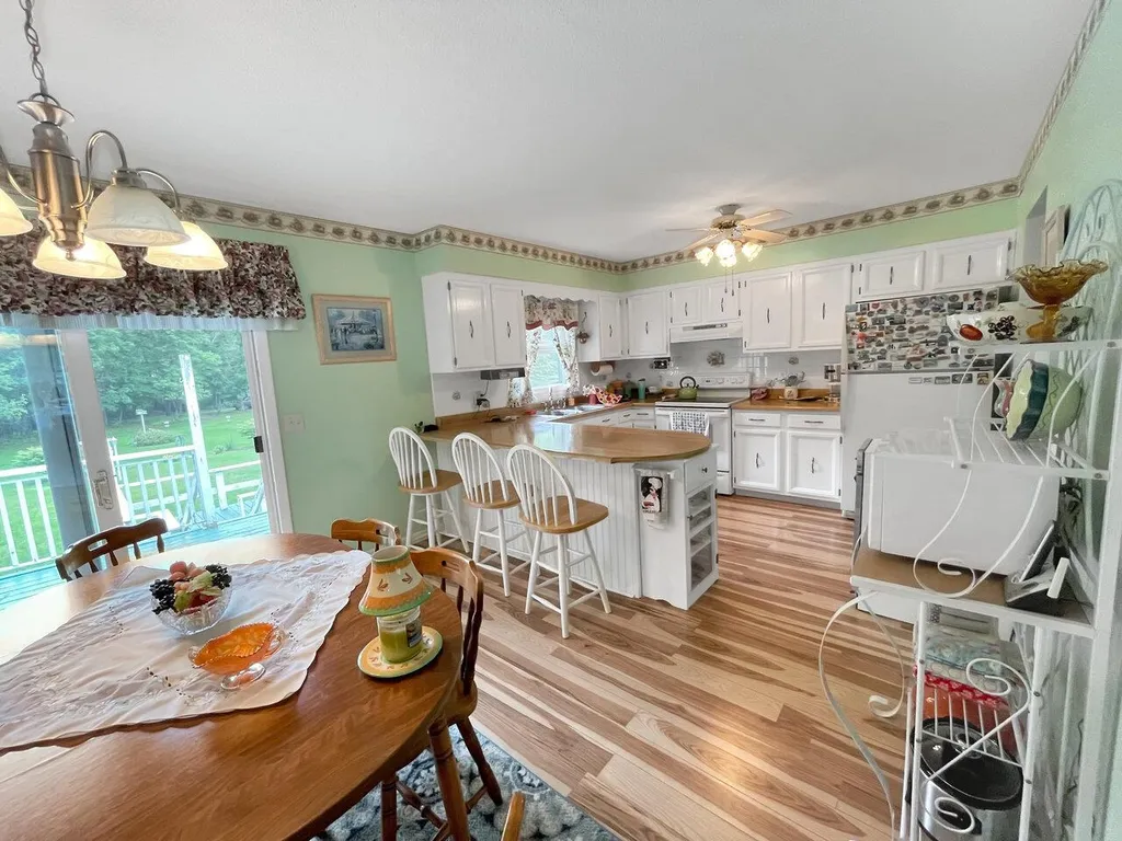 77 Hidden Pines Drive Richmond VT 05477