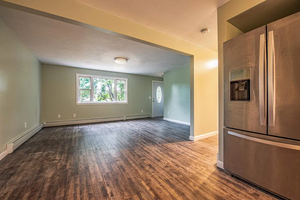 27 Mountain View Drive Tilton NH 03276