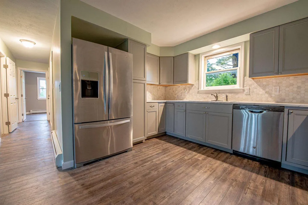 27 Mountain View Drive Tilton NH 03276