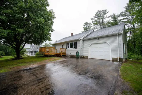 27 Mountain View Drive Tilton NH 03276