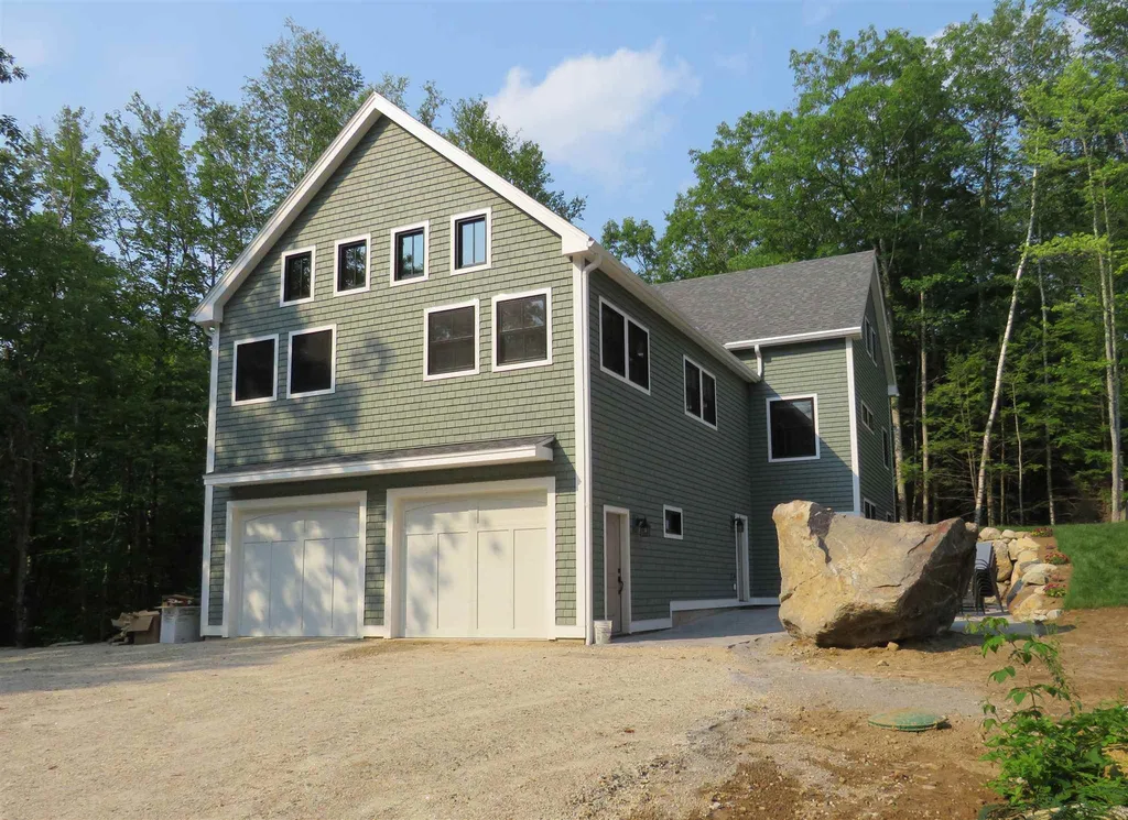 8 Cooks Way Bridgewater NH 03222