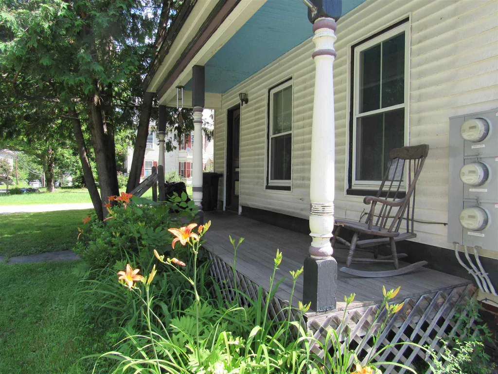 316 Depot Street Chester VT 05143