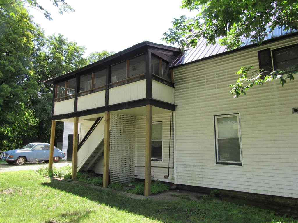 316 Depot Street Chester VT 05143