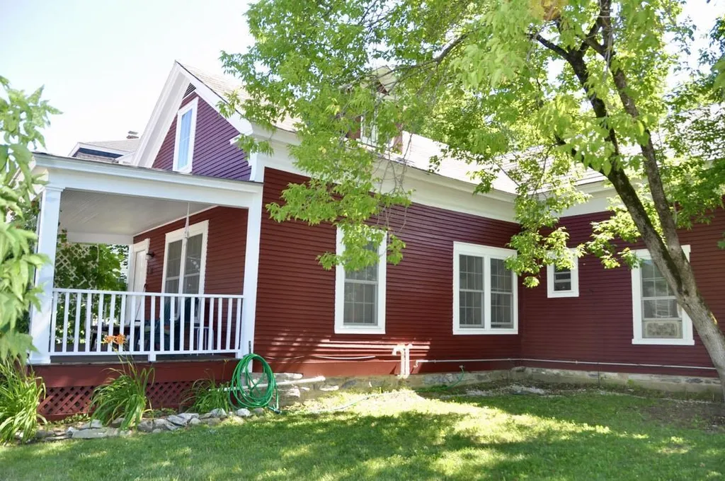 40 Middle Seymour Street Middlebury VT 05753