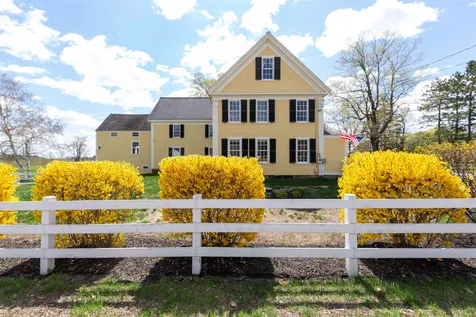 19 Broad Street Hollis NH 03049