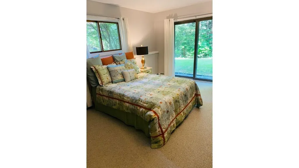 253 Old Quechee Road Hartford VT 05001
