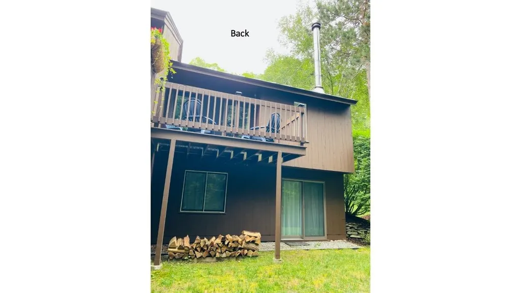 253 Old Quechee Road Hartford VT 05001