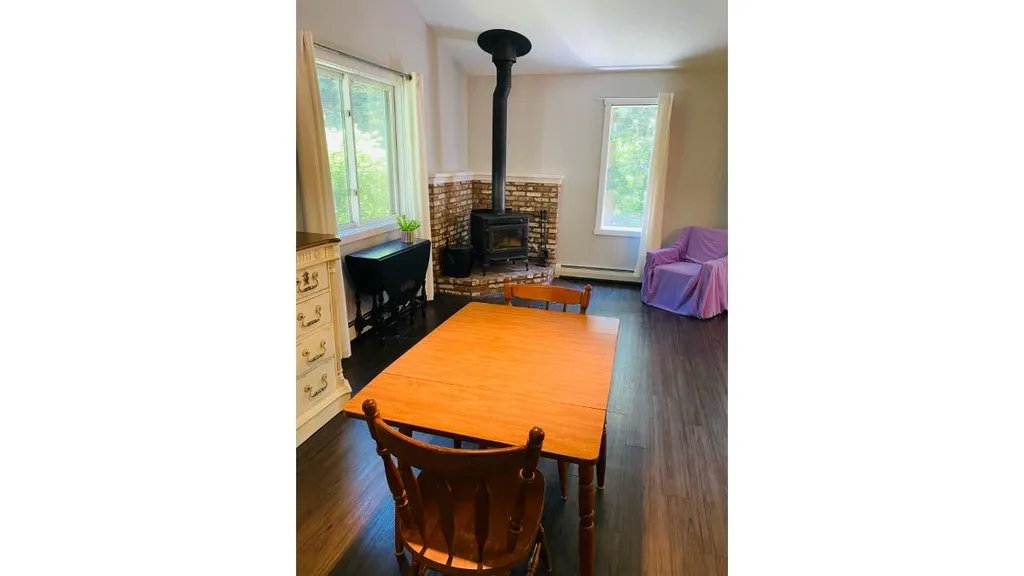 253 Old Quechee Road Hartford VT 05001