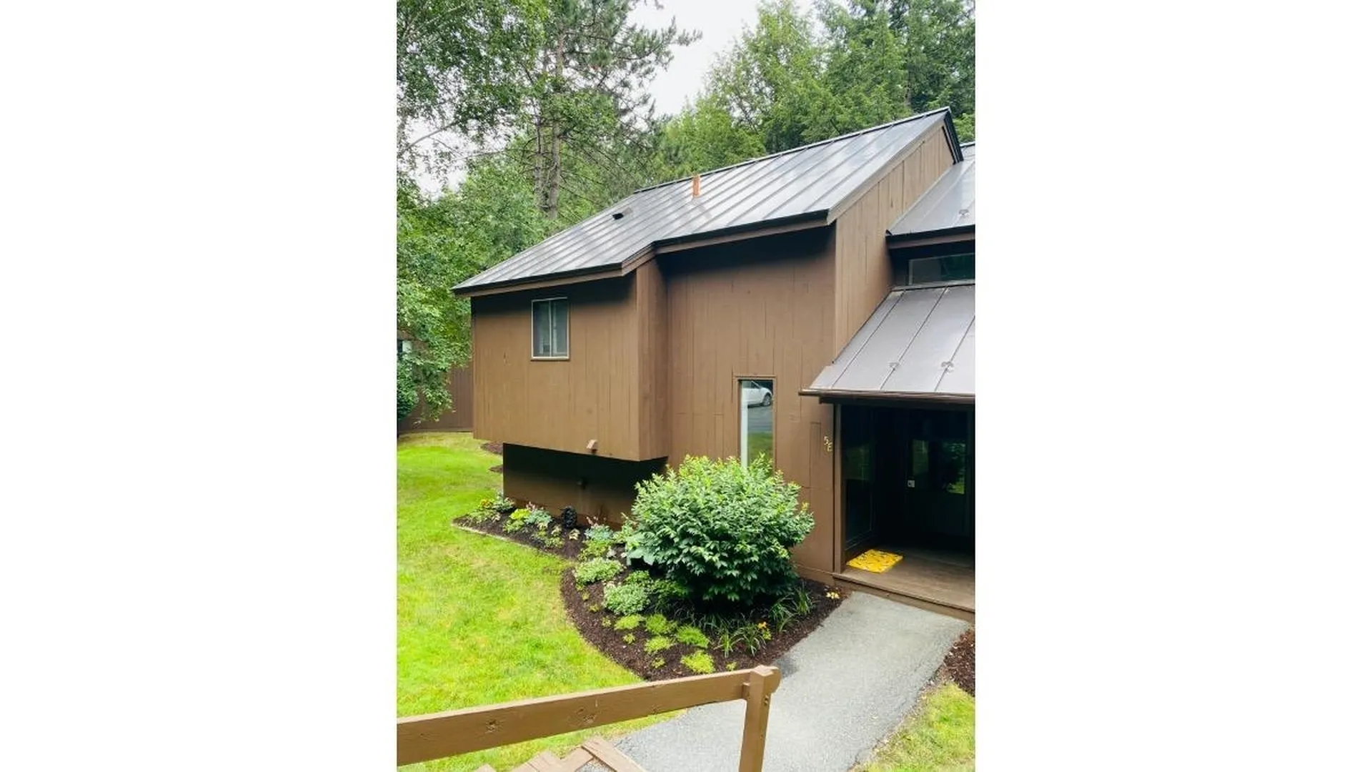 253 Old Quechee Road Hartford VT 05001