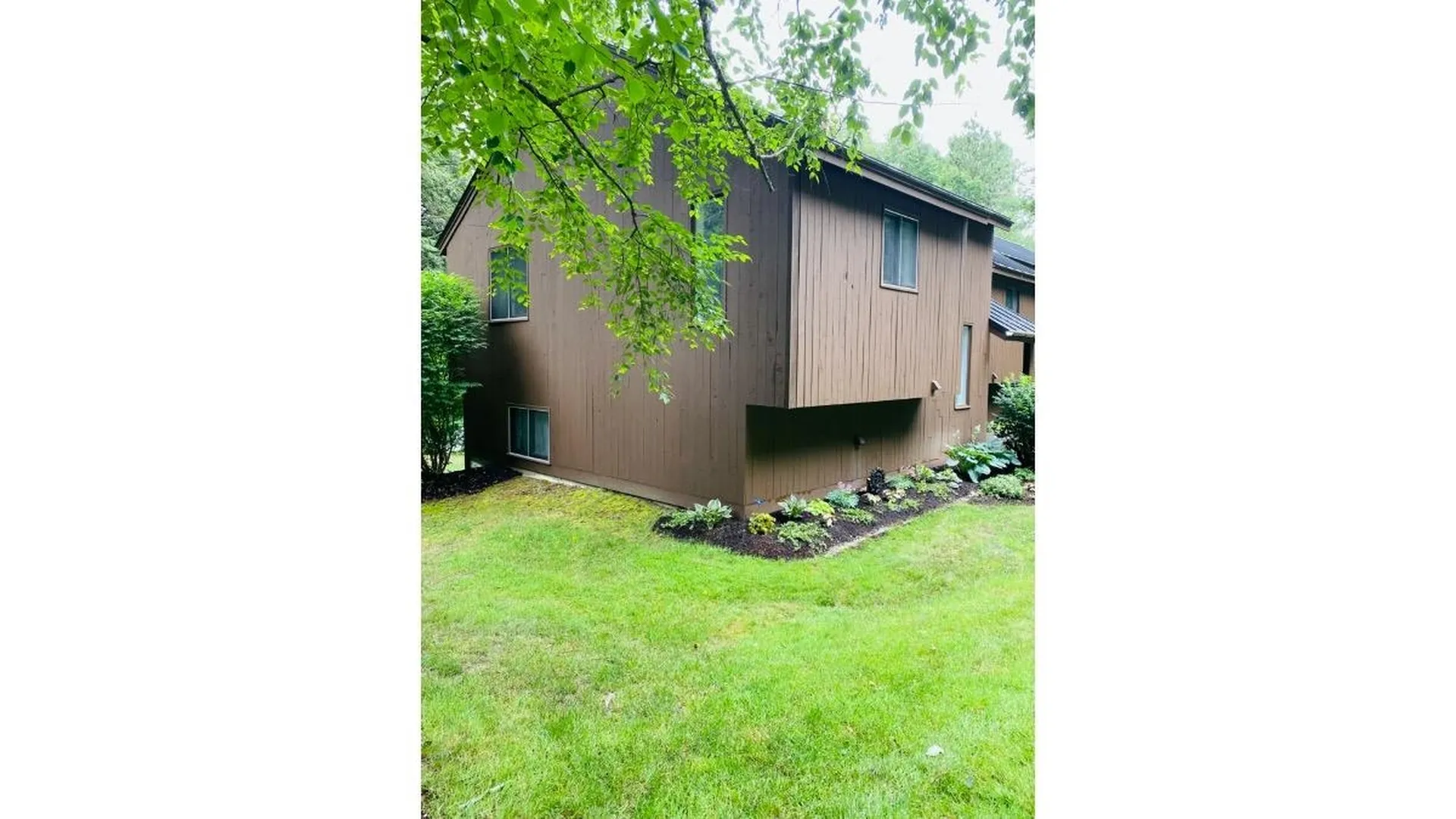 253 Old Quechee Road Hartford VT 05001