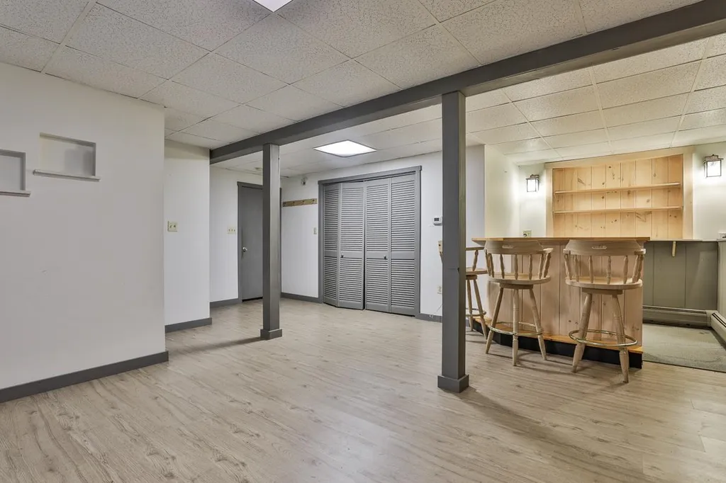 11 Patricia Drive Hudson NH 03051