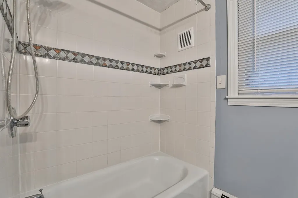 11 Patricia Drive Hudson NH 03051