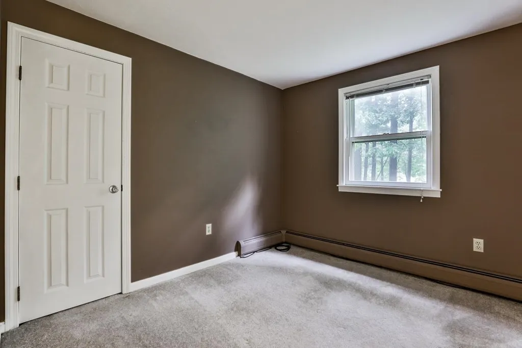 11 Patricia Drive Hudson NH 03051