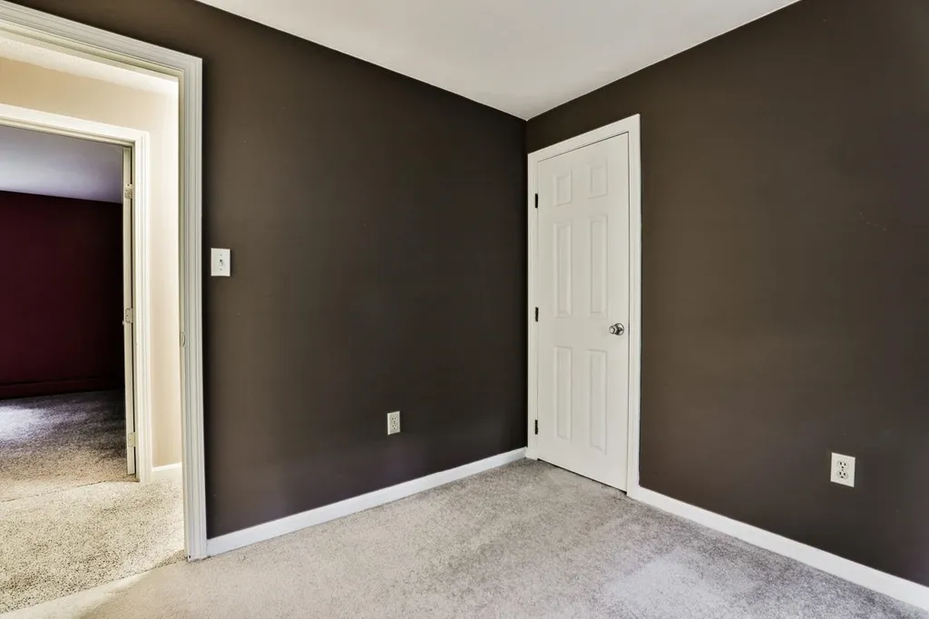 11 Patricia Drive Hudson NH 03051