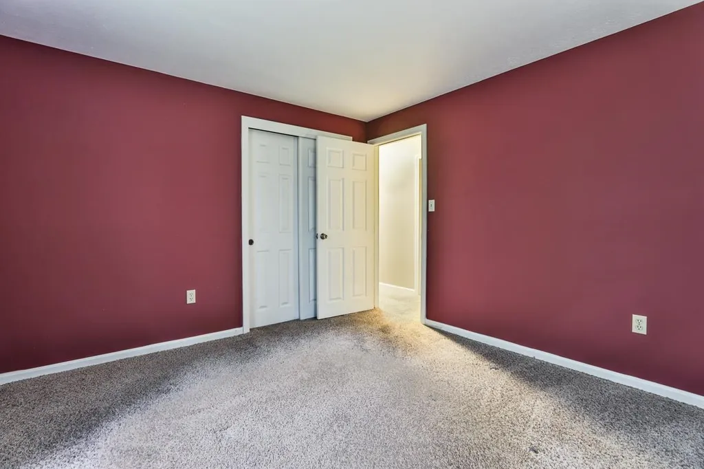 11 Patricia Drive Hudson NH 03051