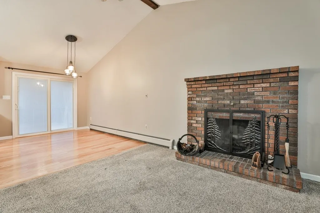 11 Patricia Drive Hudson NH 03051