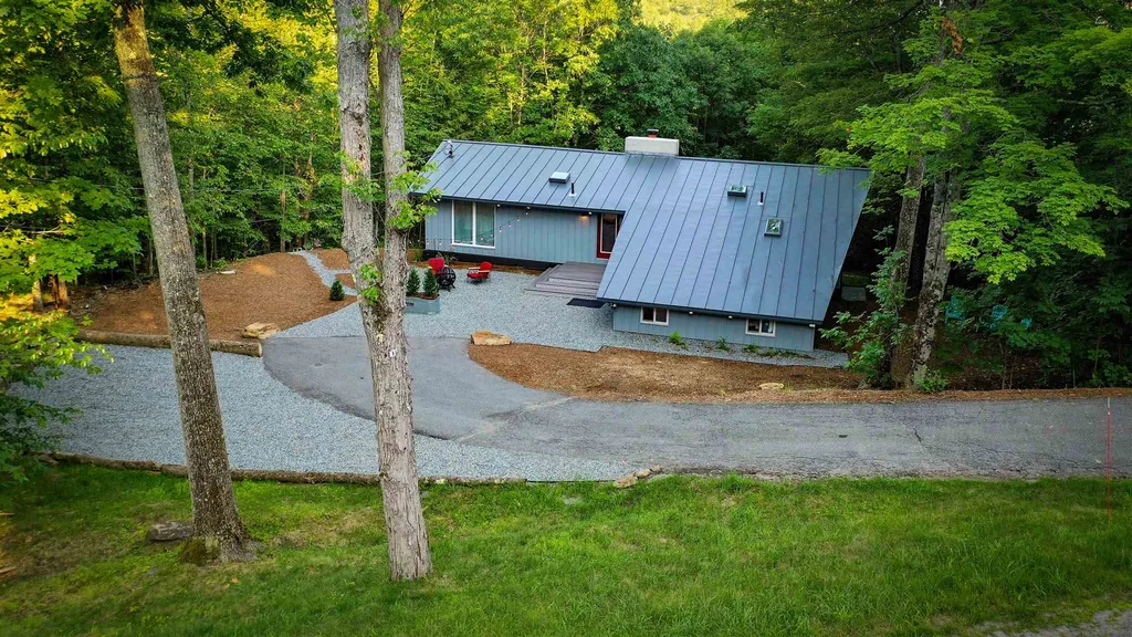 1893 Willard Road Hartford VT 05059