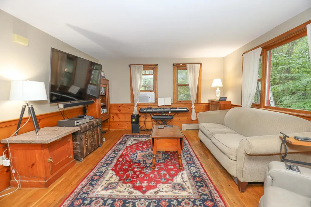 37 Peaslee Hill Road Weare NH 03281
